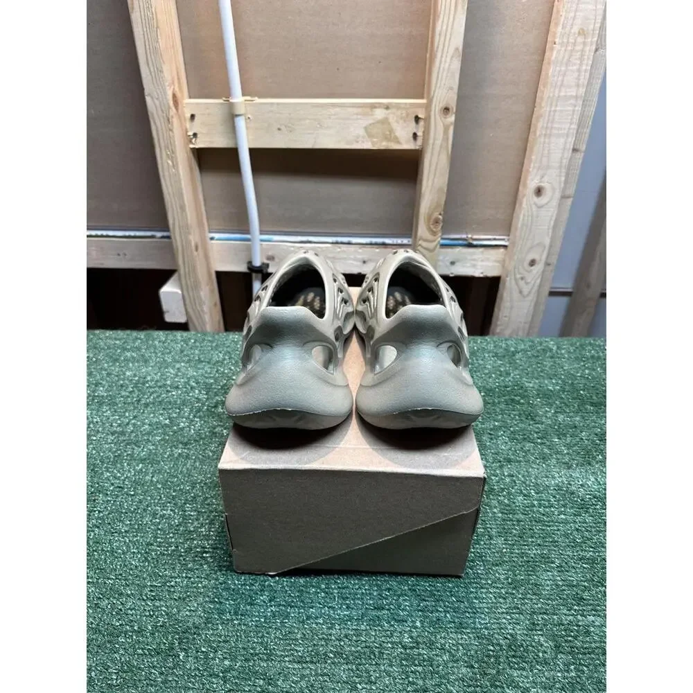 Adidas Yeezy Foam RNR Stone Salt Size 11 - Picture 8 of 9